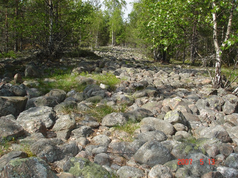 Marviksleden. Klapperstensvallen Stenhuggarmon 2.JPG